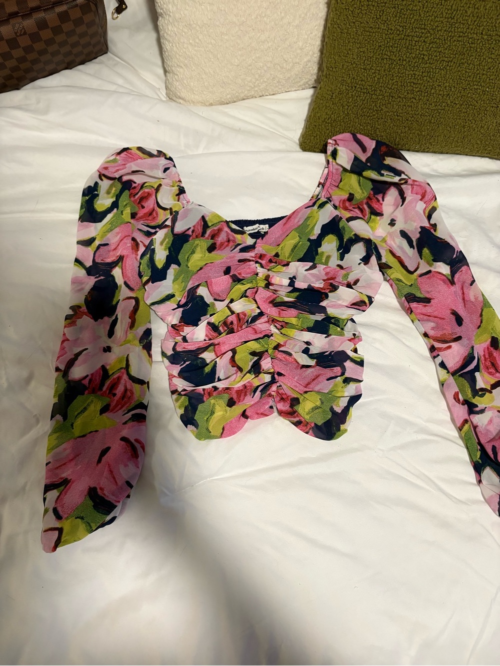 Abercrombie & Fitch Pink Floral Ruched Long-Sleeve Crop Top